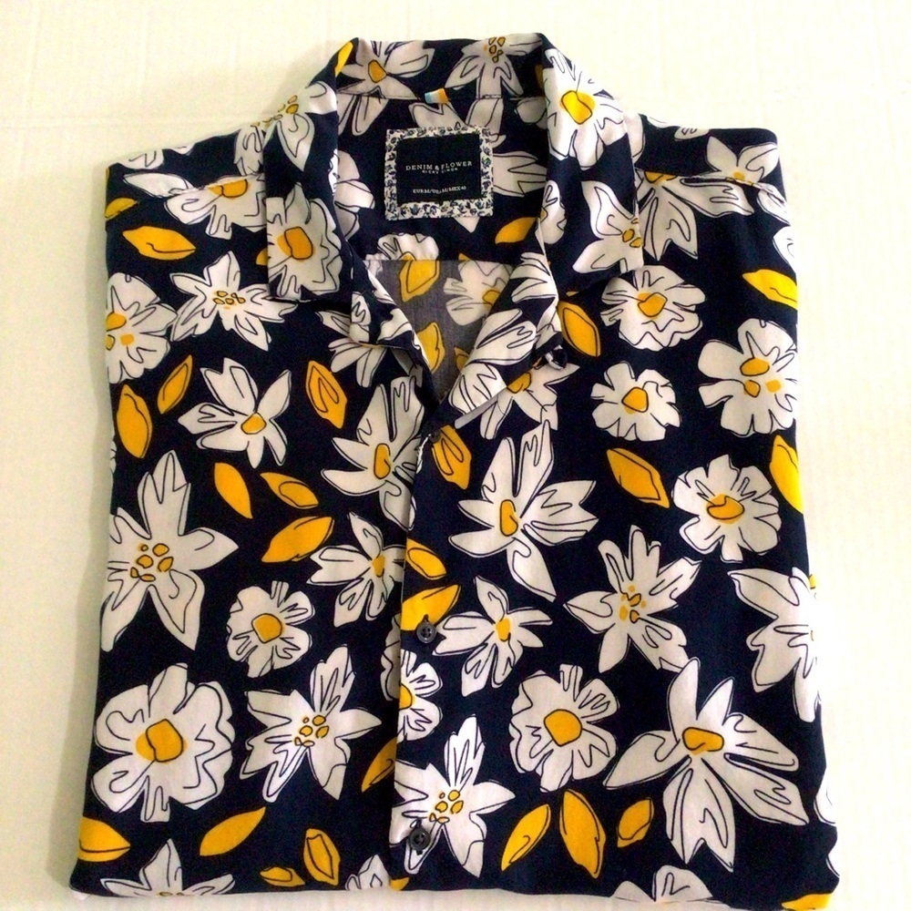 Denim & flower Ricky Singh dark academia blue floral ladies medium casual blouse